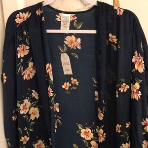 Nwt navy floral kimono